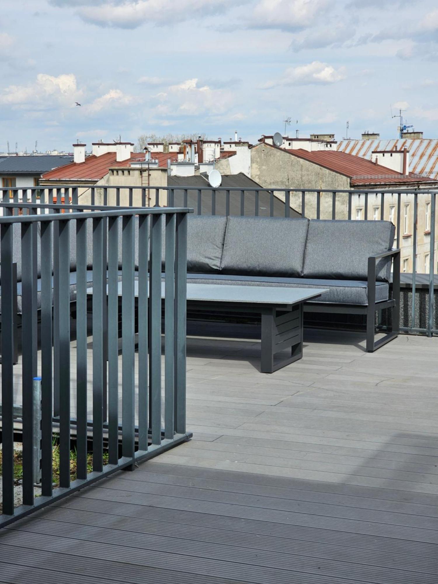 Rooftop Apartment With Terrace By T คราคูฟ ภายนอก รูปภาพ
